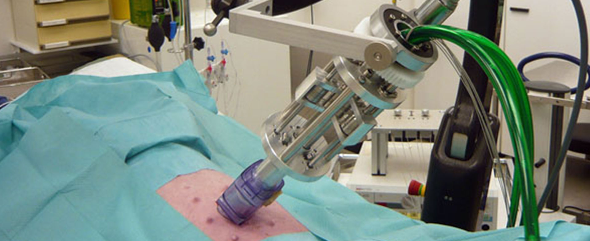 Schnittstelle zwischen einem mechatronischen Manipulator und einem „Single-Port“-System