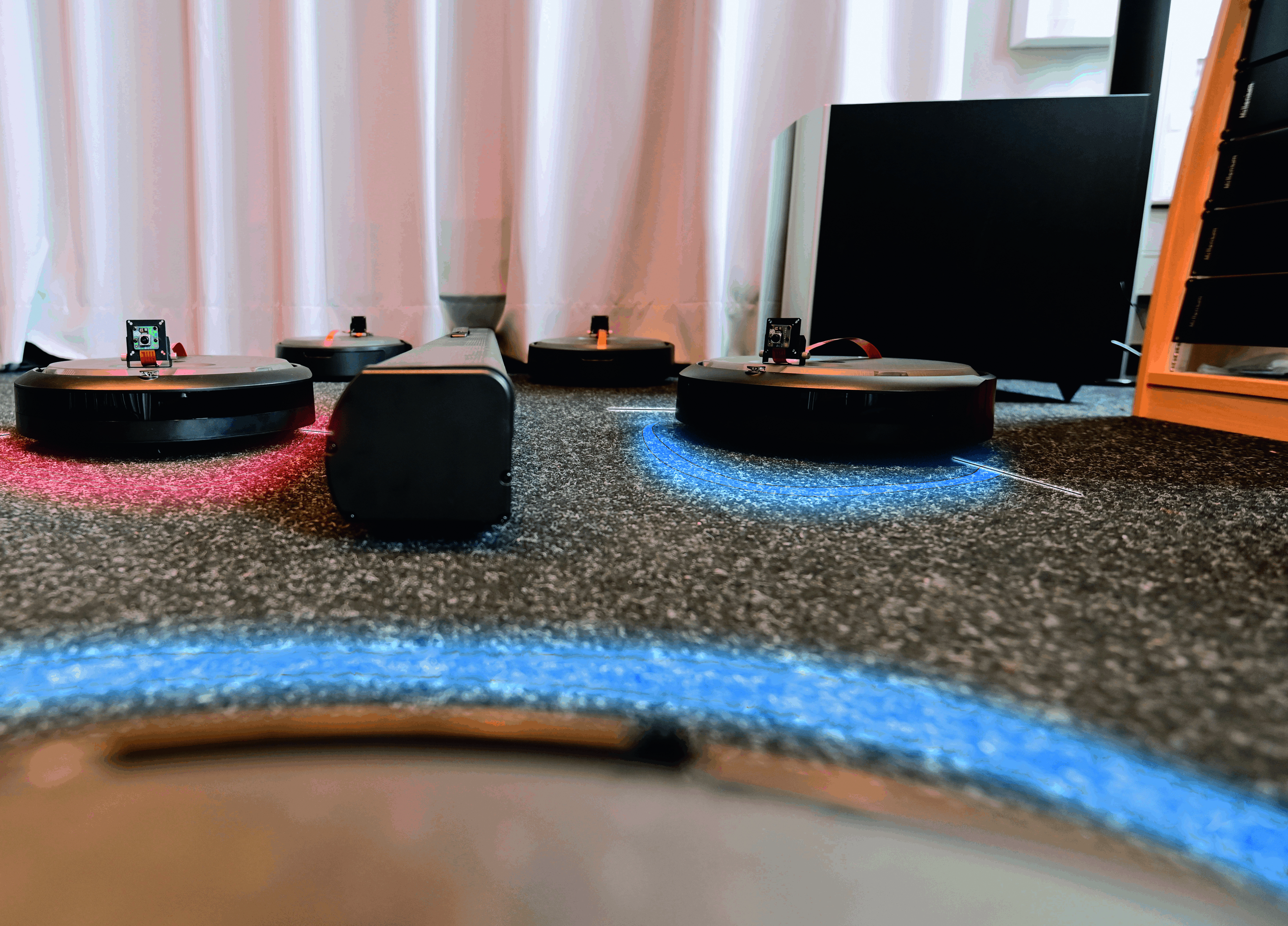 Gleiches Setup aus der Sicht einer auf dem Roboter montierten Kamera (Quelle: Yongxu Ren, Friedrich-Alexander-Universität Erlangen-Nürnberg Lehrstuhl für Autonome Systeme und Mechatronik)